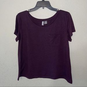 H&M basic purple tee shirt